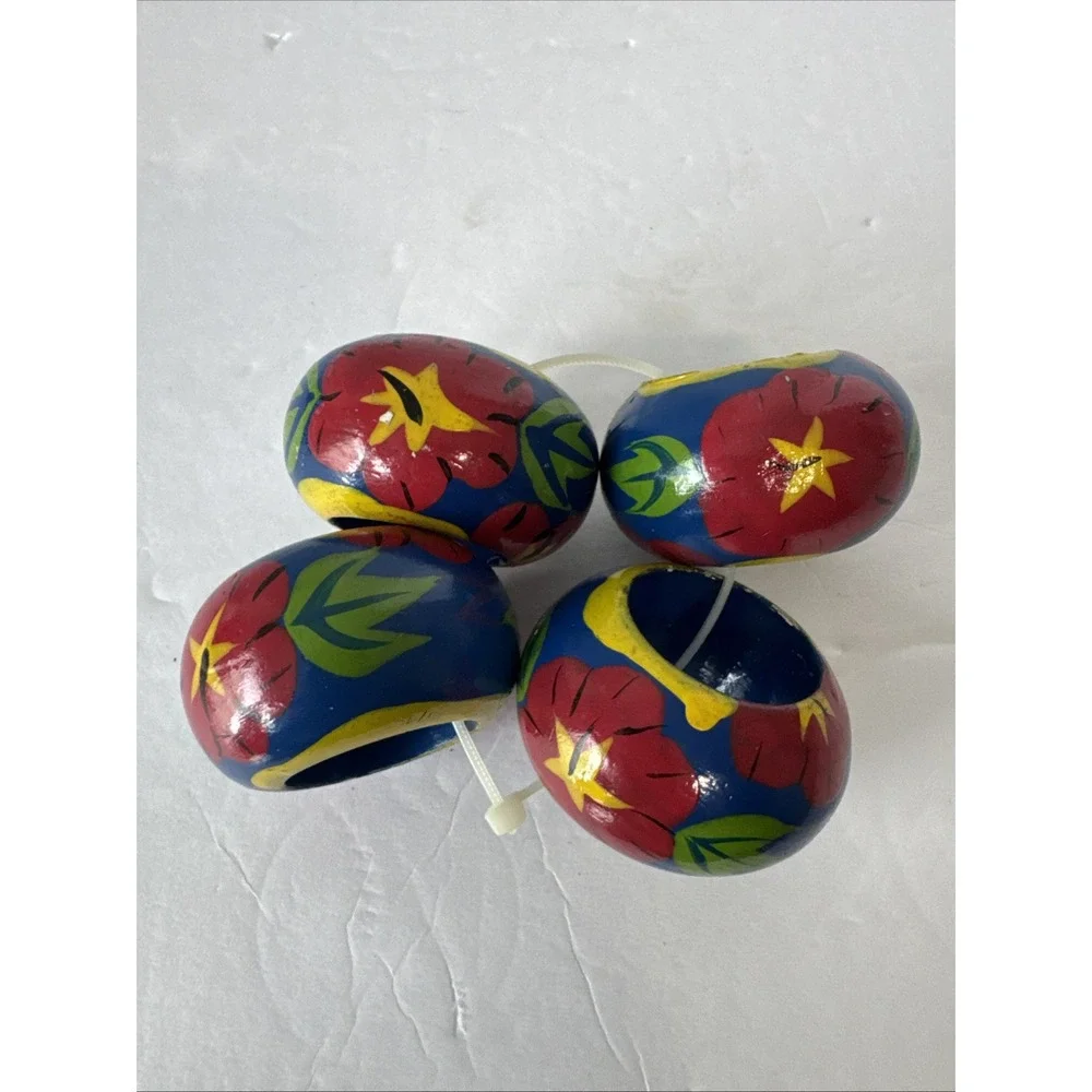 Wooden Floral Hand painted Napkin Rings Set‎ Of 4 Made In Philippines